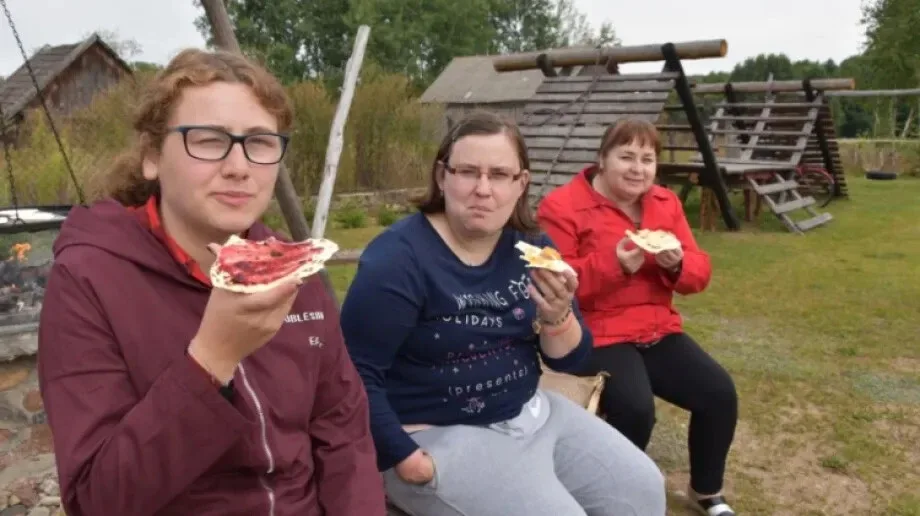 Uczestnicy Środowiskowego Domu Samopomocy tworzą i zwiedzają