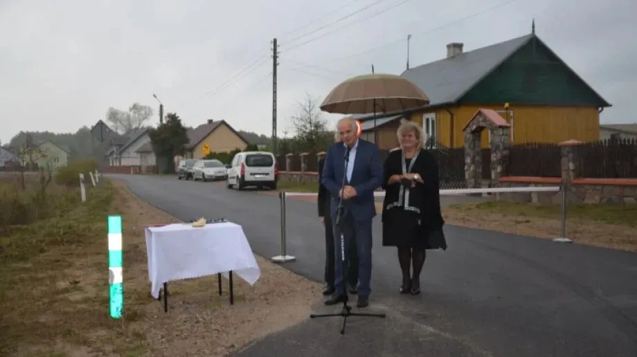 Uroczyste otwarcie drogi gminnej w Poniatowie