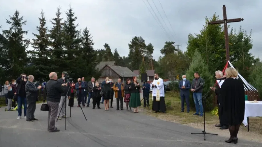Uroczyste otwarcie drogi gminnej w Poniatowie