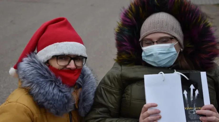 Uczestnicy Środowiskowego Domu Samopomocy otrzymali mikołajkowe paczki