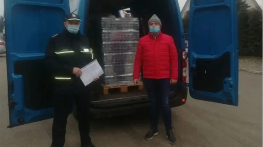 1296 litrów wody dla ostrowskich policjantów