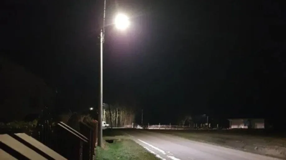 Nowe oświetlenie przydrożne w Andrzejewie