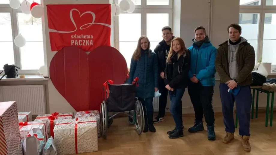 Uczniowie Ekonomika w akcji "Szlachetna Paczka"