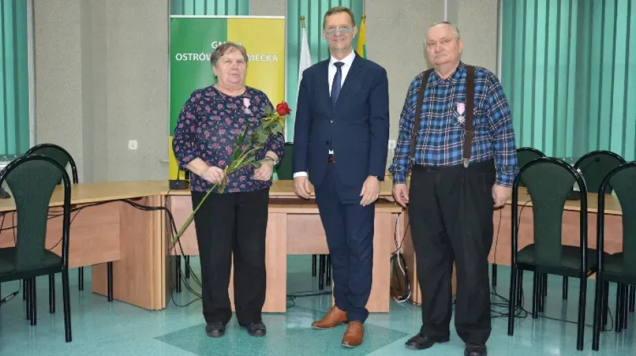 Urząd Gminy obdarował pary świętujące Złote Gody