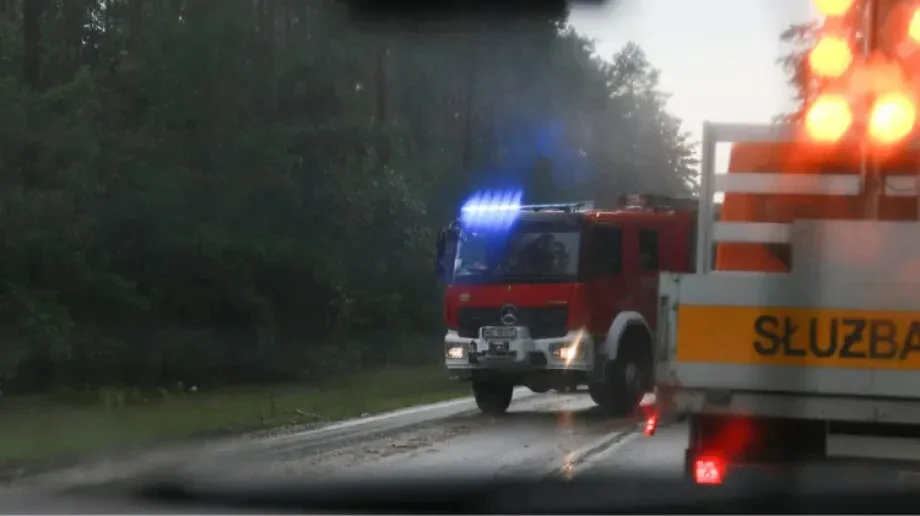 Strażacy otrzymują pierwsze zgłoszenia po burzy