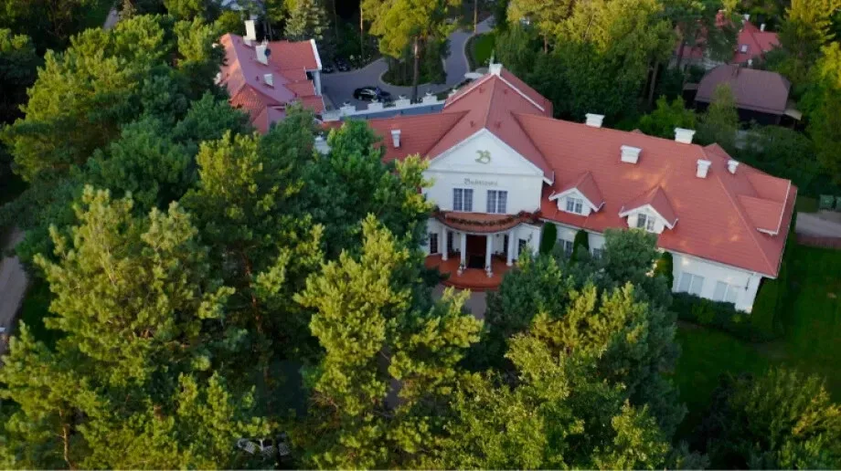 Restauracja i Hotel*** "Baśniowa" w Wyszkowie zatrudni kucharza/kucharkę oraz obsługę kelnerską 