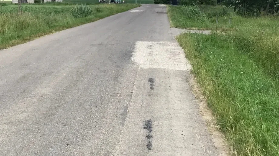 Remonty cząstkowe dróg na terenie gminy Andrzejewo (zdjęcia)