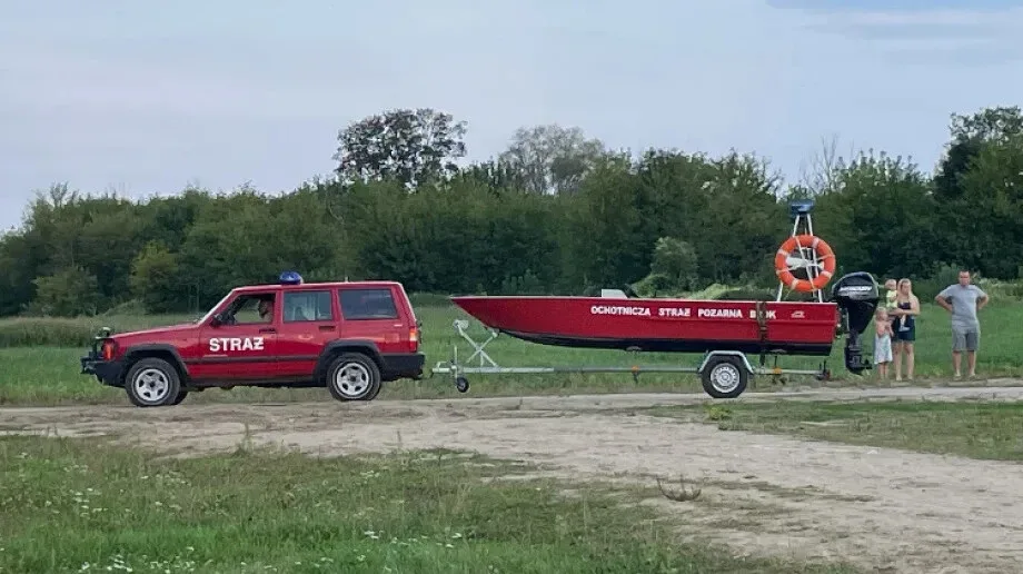 Mieszkanka powiatu ostrowskiego pijana wskoczyła do Bugu
