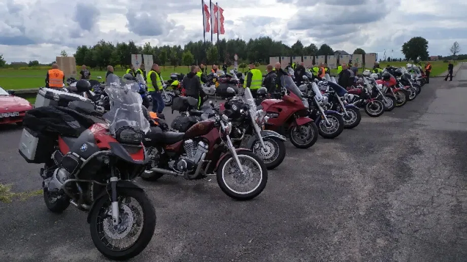 Rajd Motocyklowy Śladami Września 39 WIELUŃ PAMIĘTAMY (zdjęcia)