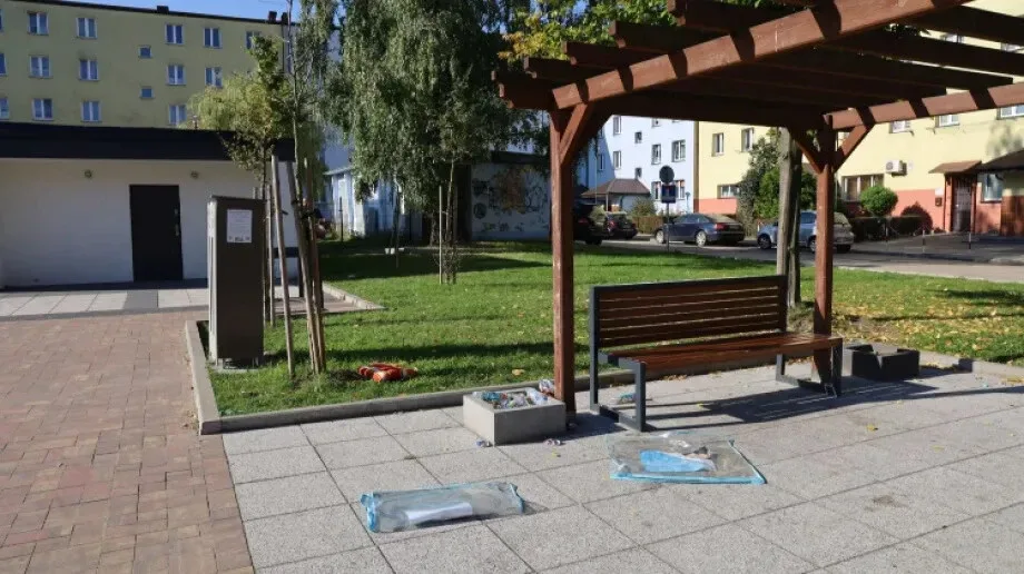 Wandale w akcji. Zniszczyli stacje rowerów