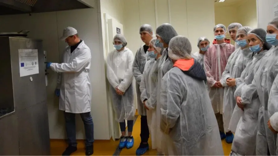Uczniowie szkół rolniczych na warsztatach w PODR Szepietowo
