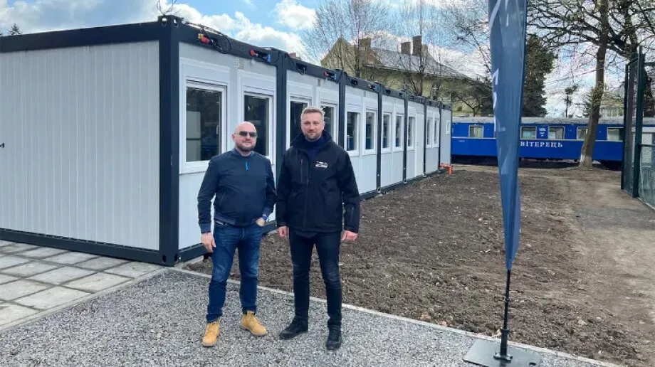 Ostrowska firma wybudowała miasteczko kontenerowe we Lwowie (wideo)