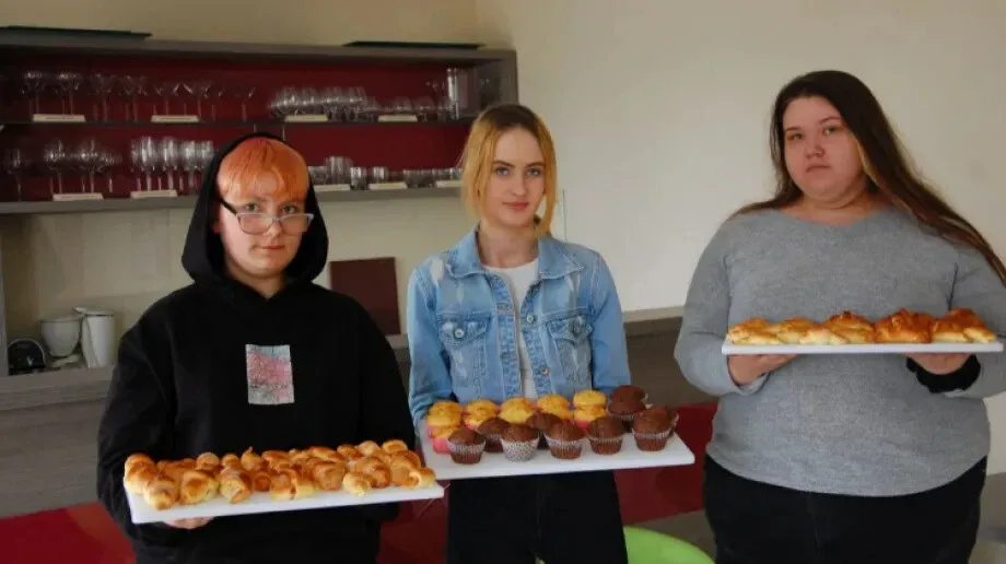 Charytatywny kiermasz w ZSCKR w Starym Lubiejewie (zdjęcia)