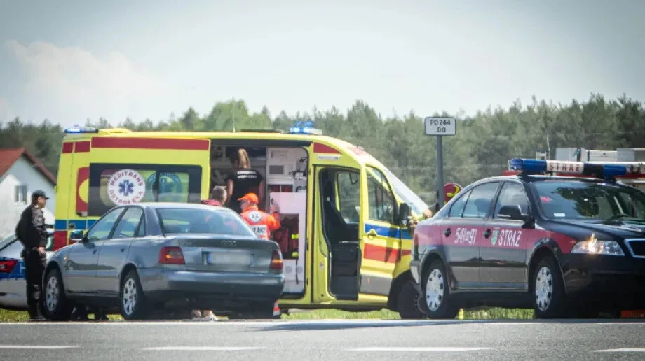 Kierowca autobusu wymusił pierwszeństwo i doprowadził do zderzenia. Motocyklista trafił do szpitala