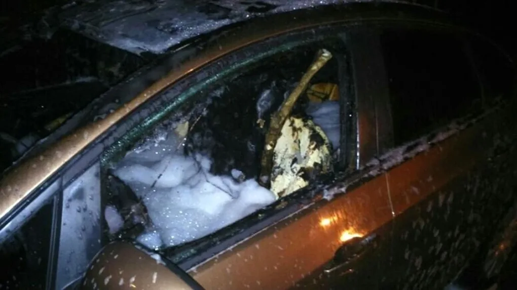 Pożar aut na strzeżonym parkingu (zdjęcia)