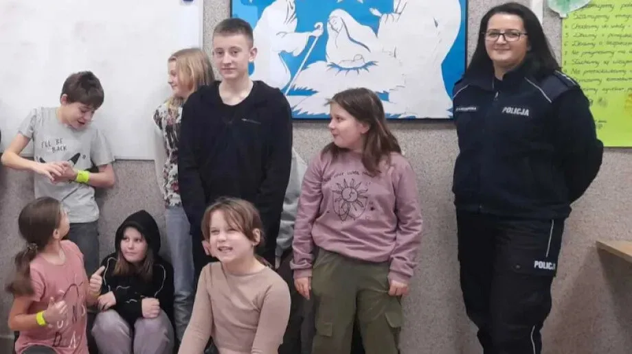 Policjanci promują bezpieczeństwo wśród najmłodszych (zdjęcia) 