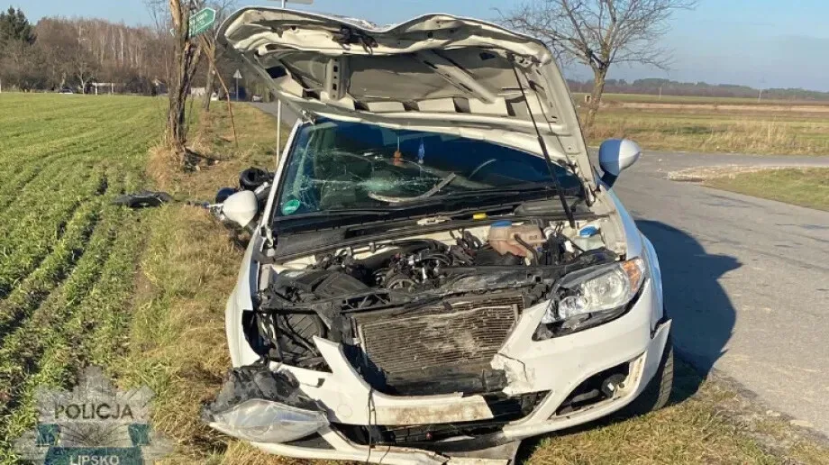  Dwaj piesi potrąceni, motorowerzysta zginął. Policja apeluje o ostrożność (zdjęcia)