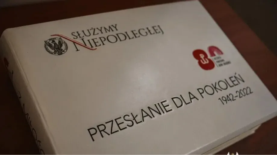 Sztafeta księgi "Przesłanie dla pokoleń"