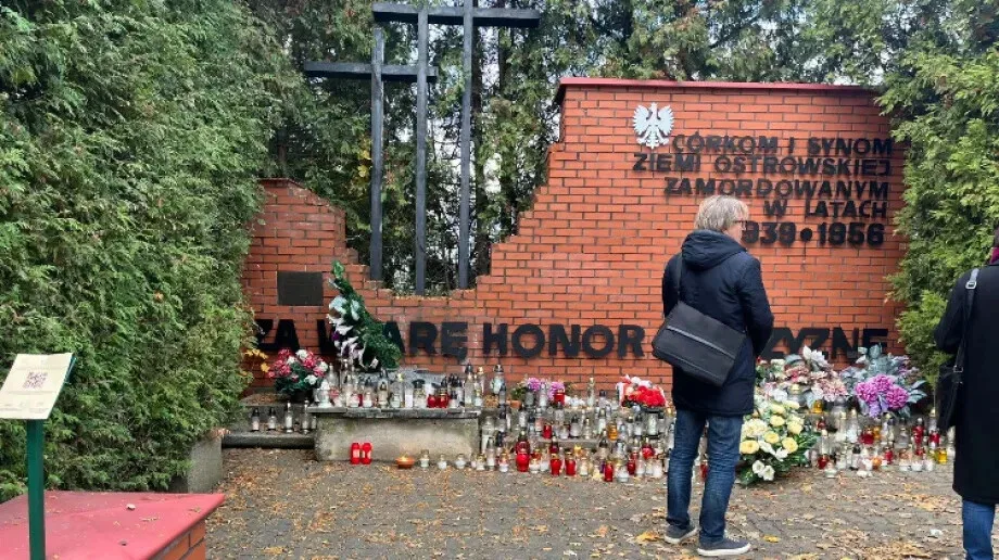 Znicze, modlitwa i pamięć. Dzień Wszystkich Świętych w Ostrowi Mazowieckiej (zdjęcia)