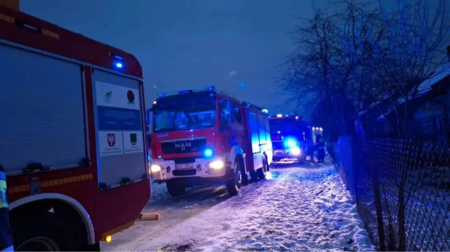 Dom w płomieniach! Interweniowało aż siedem zastępów straży pożarnej (zdjęcia)