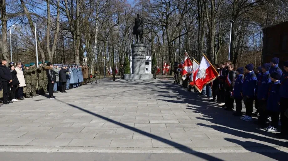 Uroczyste obchody Imienin Marszałka Józefa Piłsudskiego w Komorowie (zdjęcia)