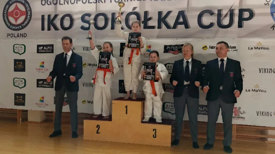 Trzy zawodniczki i trzy medale. Brokowski Klub Karate na podium (zdjęcia)
