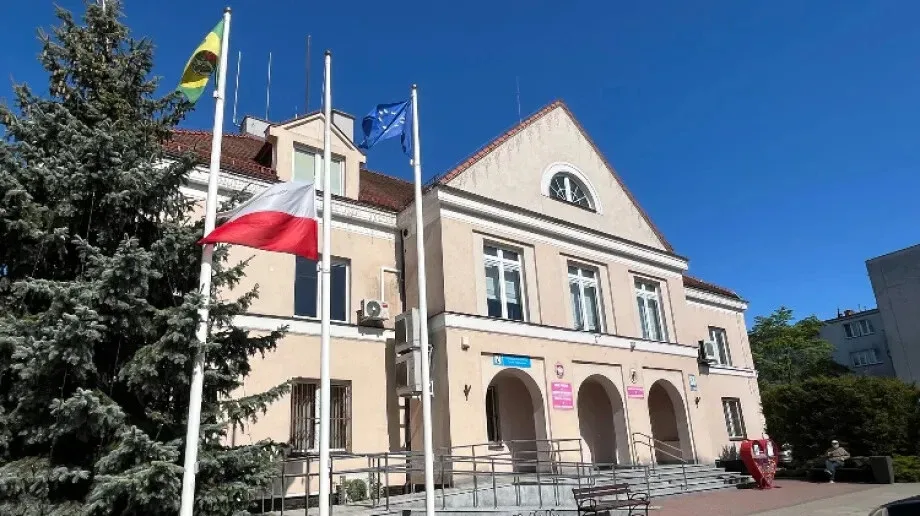 Zamieszanie z flagami w Ostrowi Mazowieckiej