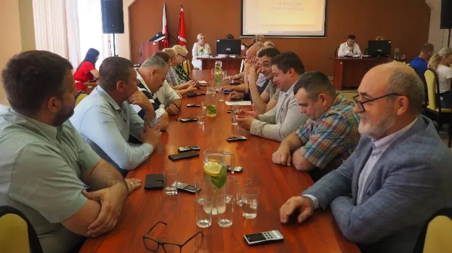 Wójt Beata Ponichtera z absolutorium. Rada Gminy Andrzejewo jednogłośna (zdjęcia)