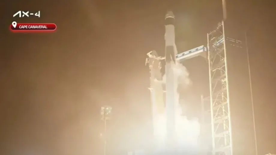 Polak poleciał w kosmos! Kibicuje mu cała Polska!