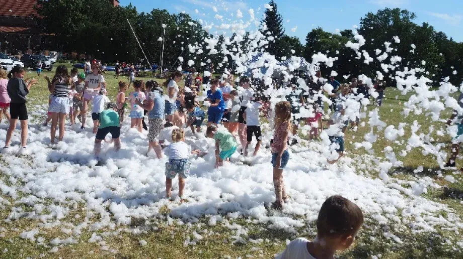 Sołeckie szaleństwo w Andrzejewie. Piana, turnieje i mnóstwo dobrej zabawy (zdjęcia)
