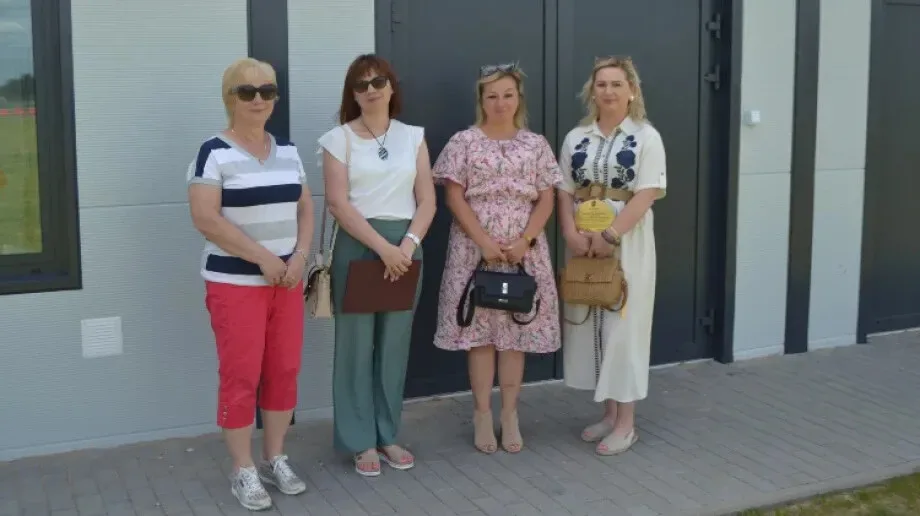 Nowe boisko w Zarębach Kościelnych otwarte. Piłkarskie święto z udziałem znanych gości (zdjęcia)