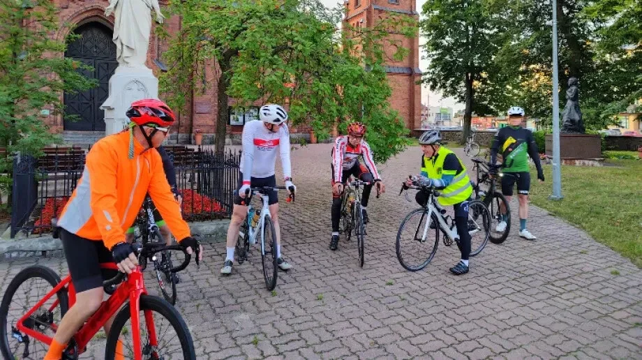 Rowerowa pielgrzymka do Częstochowy. Ostrowscy cykliści z modlitwą na Jasnej Górze (zdjęcia)
