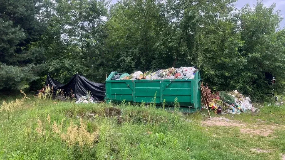 Cmentarz w ruinie? Mieszkanka skarży się na bałagan i brak bezpieczeństwa (zdjęcia)