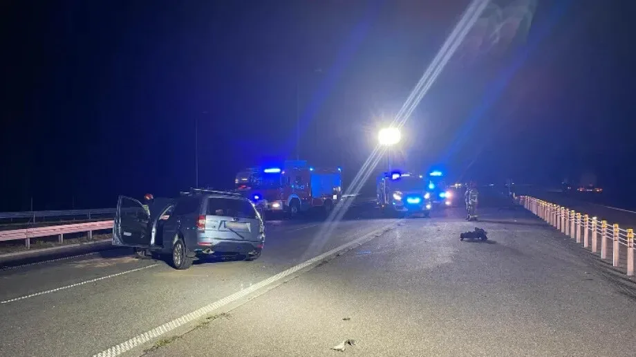 Dramat na S8! Zderzenie ciężarówek i samochodu osobowego, jedna osoba w szpitalu (zdjęcia, aktualizacja)