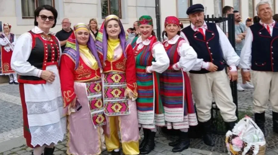 Zespół Pieśni i Tańca BezWianka na Międzynarodowym Festiwalu Zespołów Ludowych (zdjęcia)