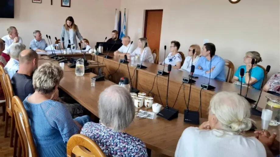 Wąska droga, wielkie ryzyko. Konsultacje w Nurze