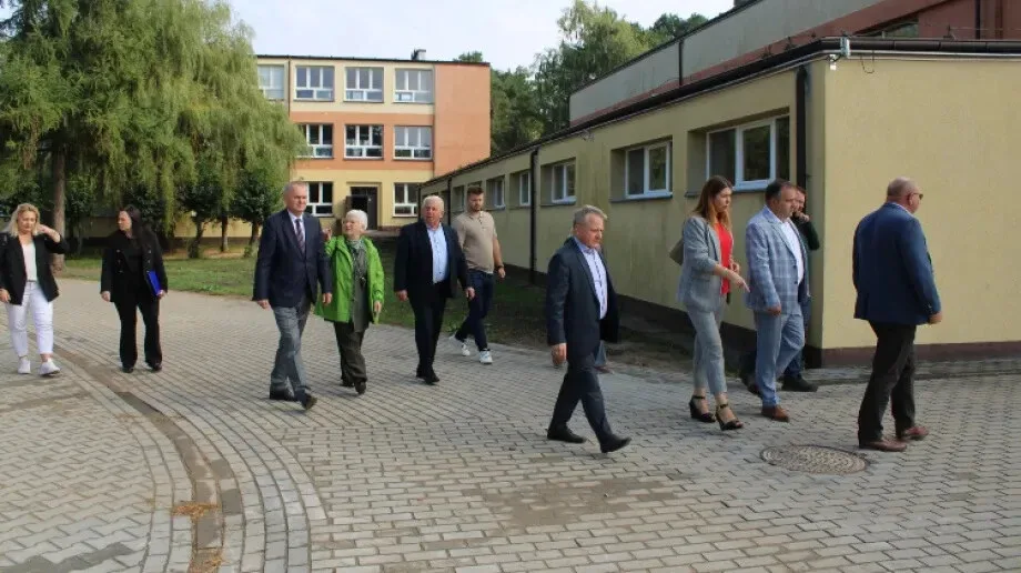 Zakończono budowę kanalizacji przy Zespole Szkół w Małkini Górnej (zdjęcia)