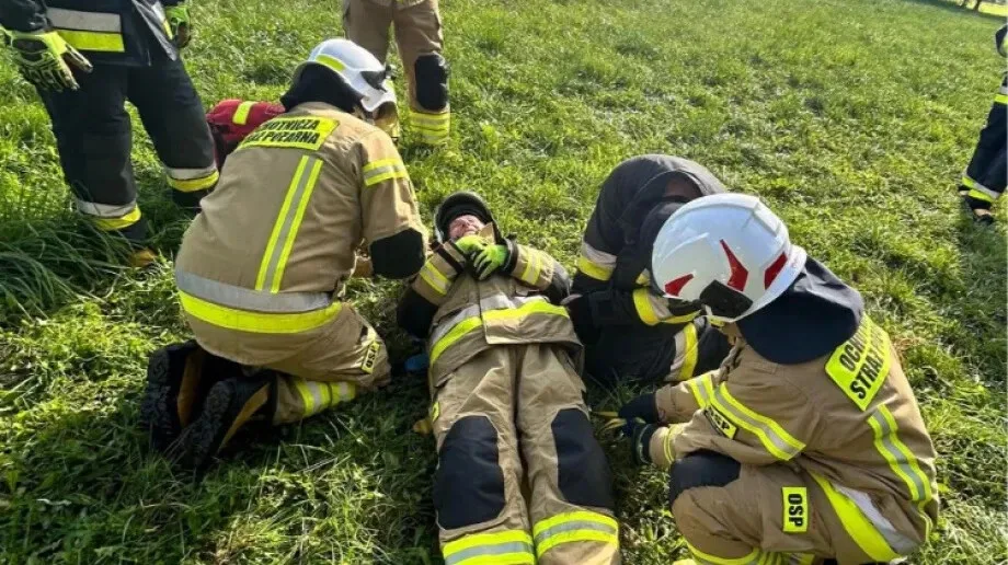 Próba generalna przed prawdziwym pożarem. Manewry OSP na terenie gminy Nur (zdjęcia)