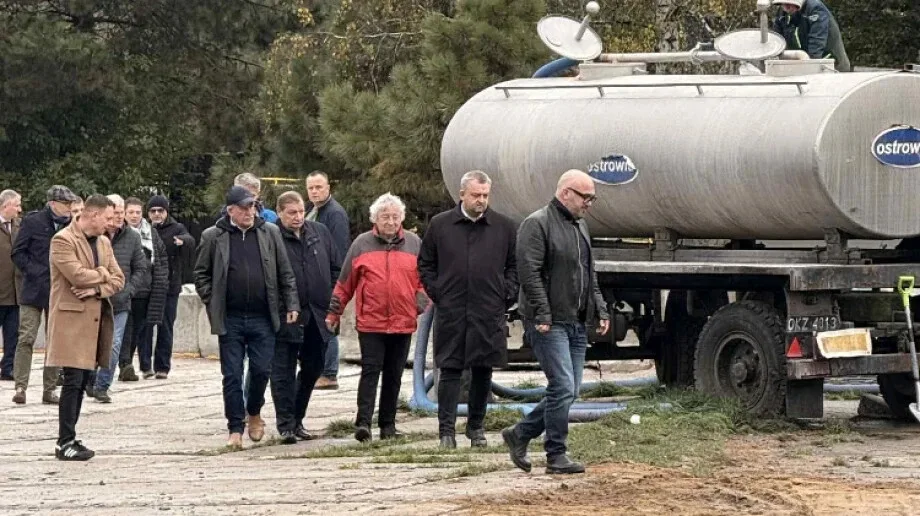 Władze sprawdzają pracę oczyszczalni (zdjęcia)
