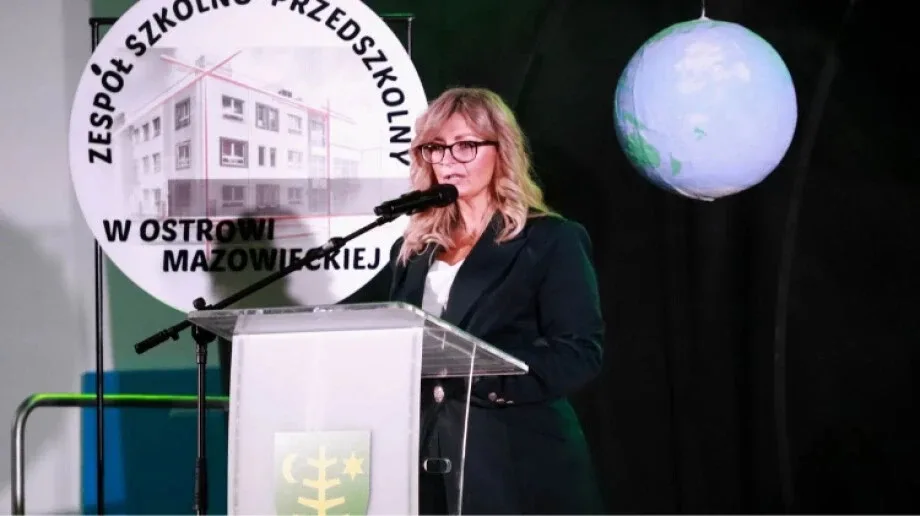 Uroczyste otwarcie nowej szkoły. To już tętniące życiem serce edukacji w Ostrowi (zdjęcia, wideo)