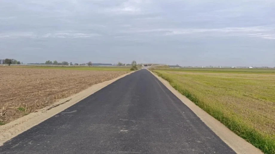 Inwestycja zakończona! Nowa droga w powiecie ostrowskim już gotowa (zdjęcia)