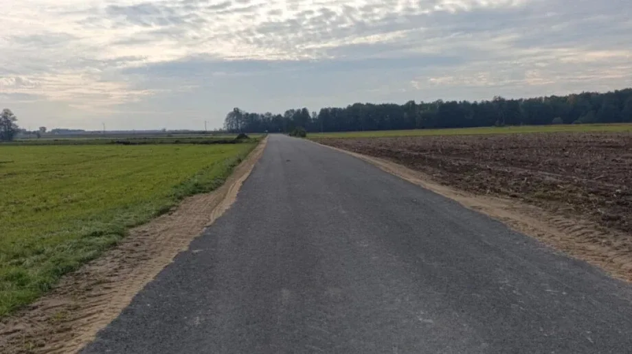 Inwestycja zakończona! Nowa droga w powiecie ostrowskim już gotowa (zdjęcia)