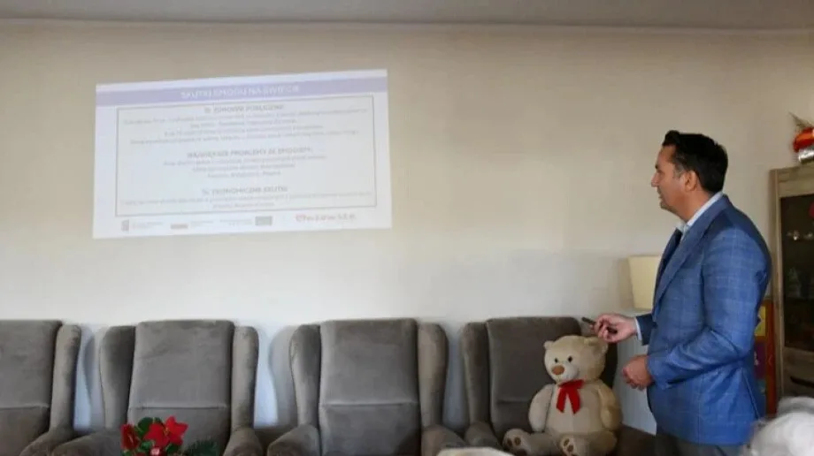 Seniorzy z Broku uczą się, jak płacić mniej za prąd i dbać o zdrowie (zdjęcia)