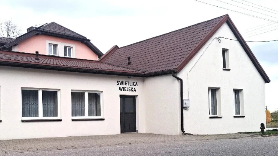 Zakończono remont elewacji remizy OSP w Zarębach-Bolędach (zdjęcia)