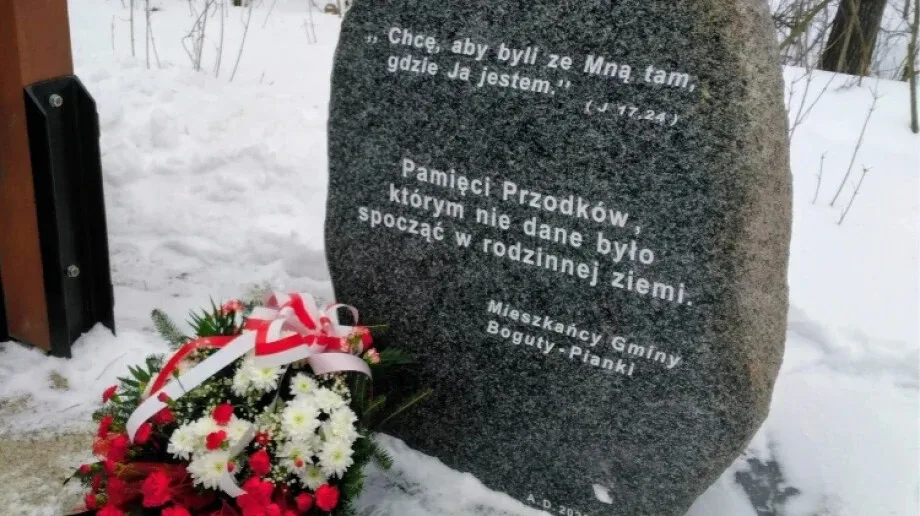 Uroczystości w Bogutach-Piankach. Złożono kwiaty i zapalono znicze (zdjęcia)