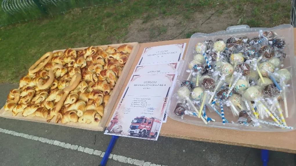 Strażacy z OSP Stare Lubiejewo świętowali Dzień Dziecka z uczniami szkoły podstawowej (zdjęcia)