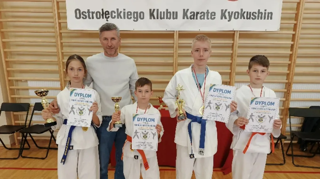 Karatecy z Broku na podium. Medalowy weekend w Ostrołęce i Zambrowie