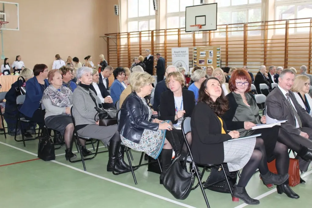 Narada dyrektorów szkół i placówek z powiatu ostrowskiego w Małkini Górnej (zdjęcia)