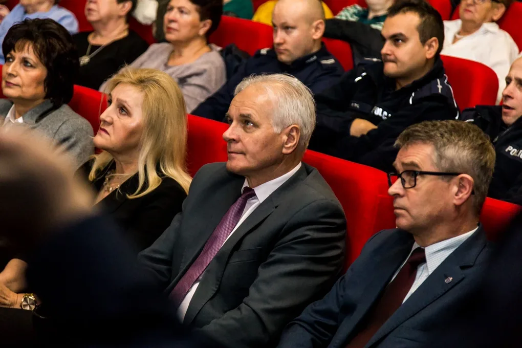 O bezpieczeństwie seniorów w ostrowskim kinie (zdjęcia, wideo)