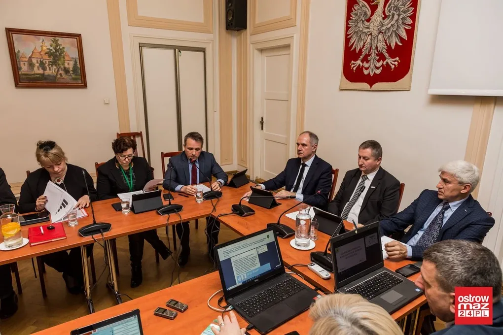 Podwyżki opłat za odpady komunalne (zdjęcia, wideo)